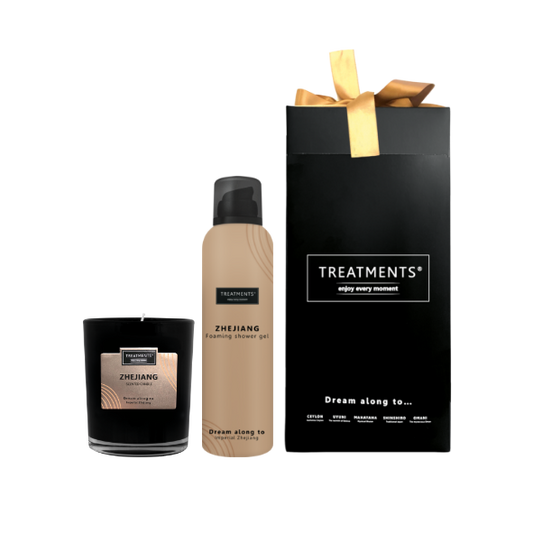 Treatments® - Geschenkbox Duschschaum &amp; Kerze - Zhejiang