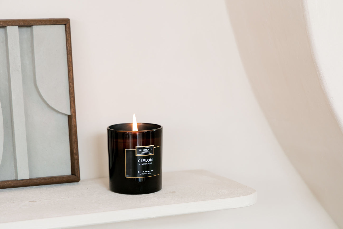 Treatments® - Geschenkbox Duftkerze - Ceylon - 380 Gramm